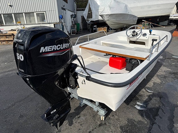 Boston Whaler 13 Sport Mercury 50 -23 9 of 12