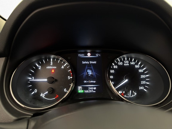 Nissan X-Trail 17 of 30