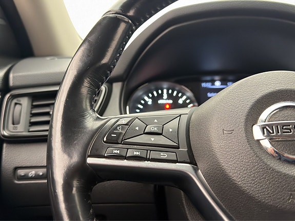 Nissan X-Trail 18 of 30