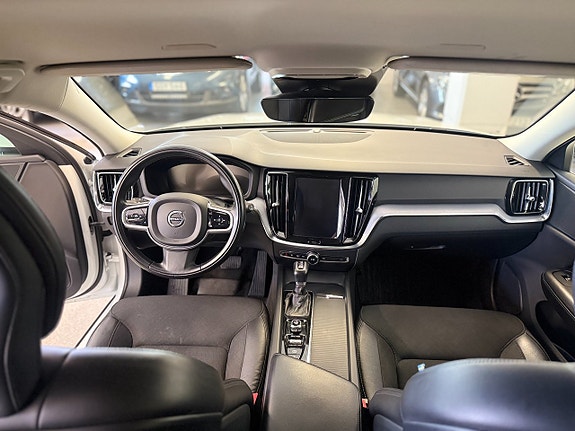 Volvo V60 11 of 15