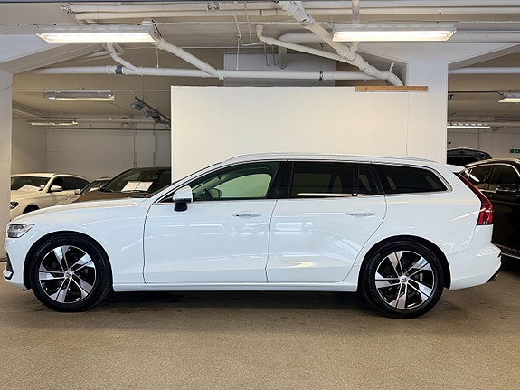 Volvo V60 2 of 5