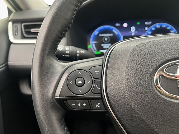 Toyota RAV4 15 of 28
