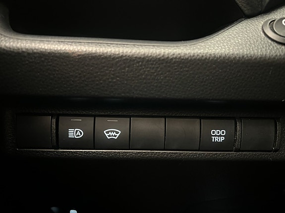 Toyota RAV4 20 of 28