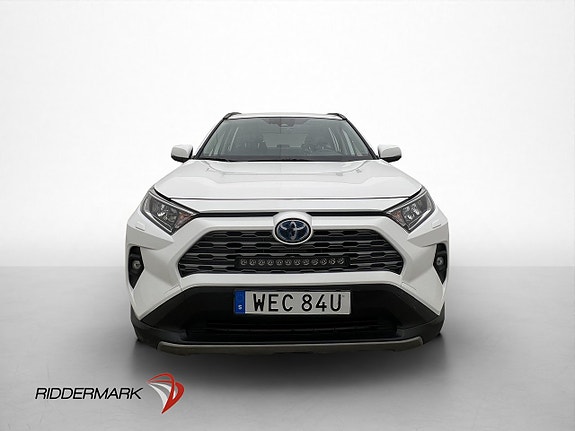 Toyota RAV4 2 of 28