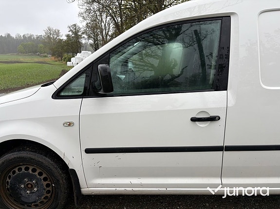 Volkswagen Caddy Maxi 17 of 30
