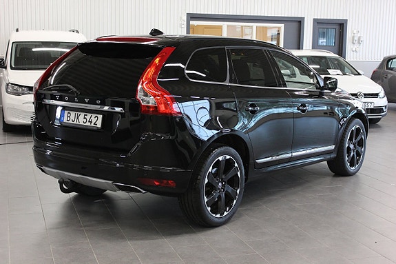 Volvo XC60 12 of 17