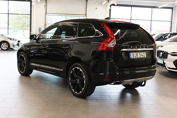 Volvo XC60 3 of 5