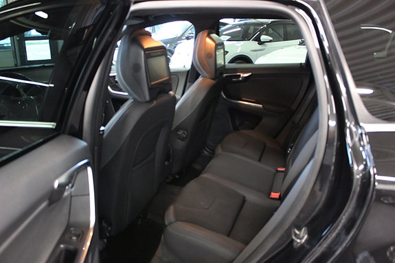 Volvo XC60 4 of 5
