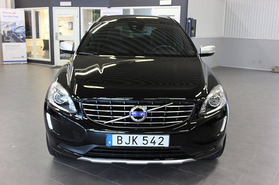 Volvo XC60 7 of 17