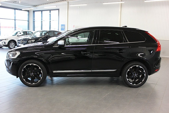 Volvo XC60 16 of 17