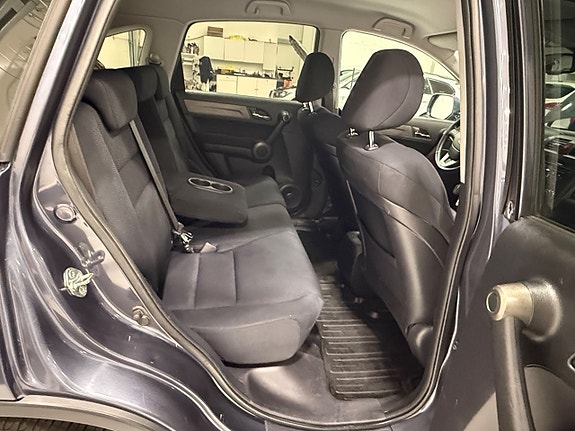 Honda CR-V 13 of 16