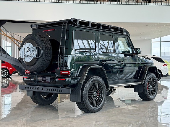 Mercedes-Benz G63 2 of 30