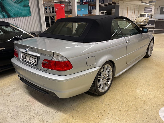 BMW 330Ci 2 of 3