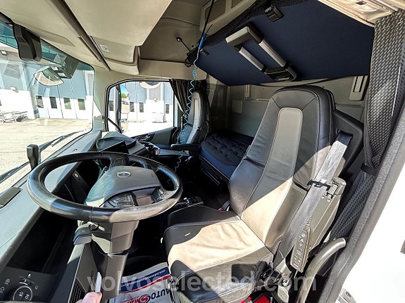 Volvo FH ELECTRIC Dragbil 5 of 6