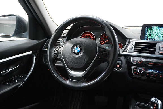 BMW 330e 15 of 24