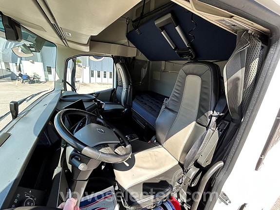 Volvo FH ELECTRIC Dragbil 6 of 7
