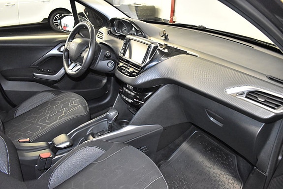 Peugeot 2008 9 of 13