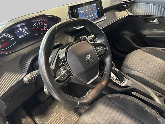 Peugeot 208 13 of 19