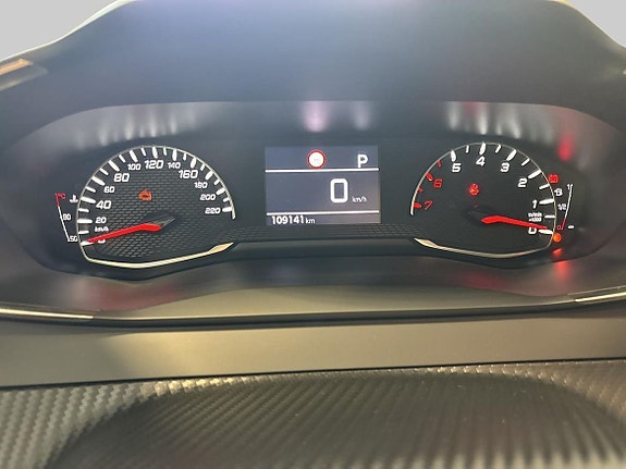 Peugeot 208 16 of 19