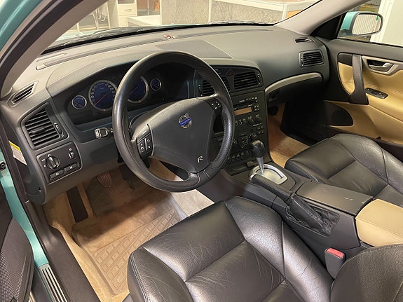 Volvo S60 3 of 4