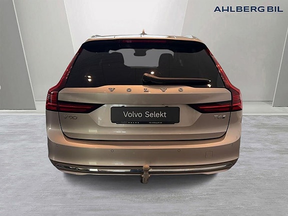 Volvo V90 4 of 5