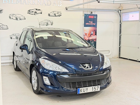 Peugeot 308 2 of 11