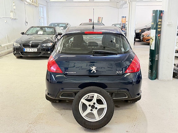 Peugeot 308 10 of 11