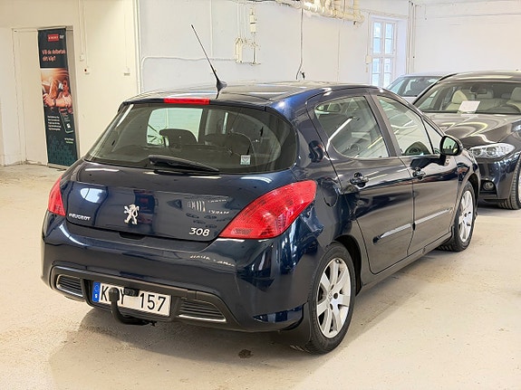 Peugeot 308 4 of 11