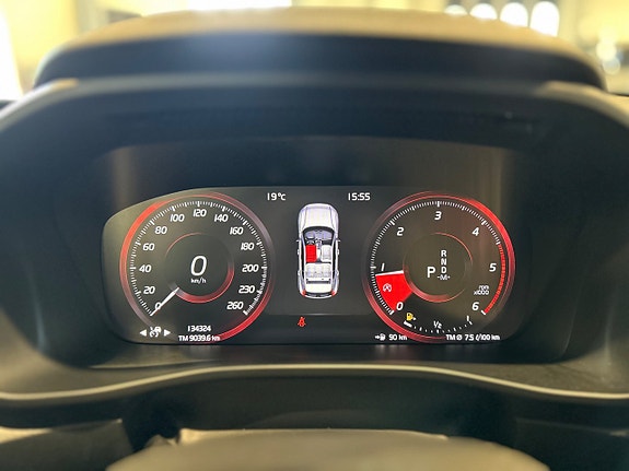 Volvo XC40 9 of 14