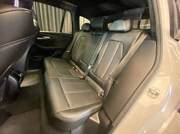 BMW X3 8 of 30