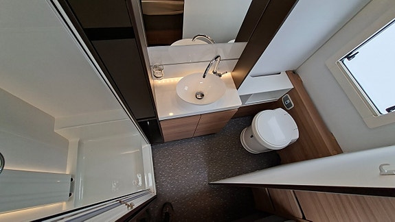 Adria Alpina 663 HT 11 of 23