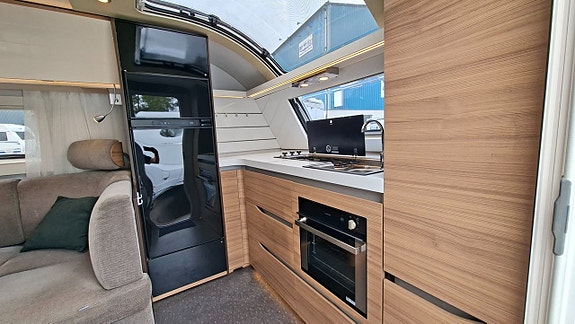 Adria Alpina 663 HT 4 of 23