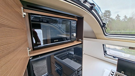 Adria Alpina 663 HT 6 of 23