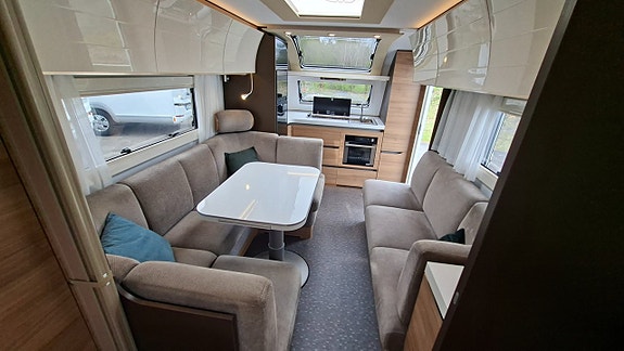 Adria Alpina 663 HT 15 of 23
