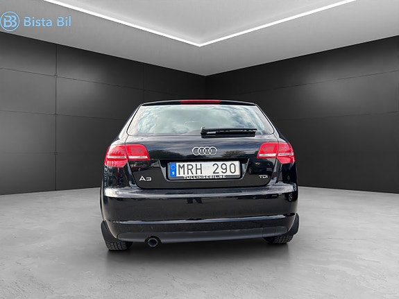 Audi A3 8 of 15