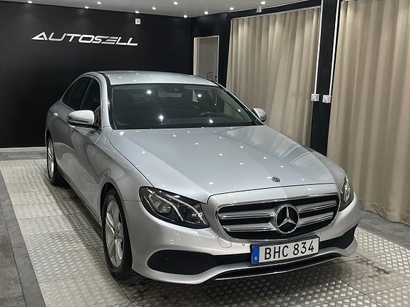 Mercedes-Benz E200 d 2 of 5