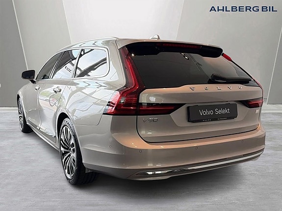 Volvo V90 3 of 5