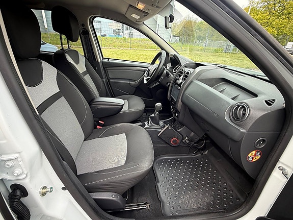 Dacia Duster 14 of 27