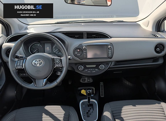 Toyota Yaris 3 of 5