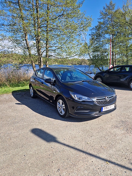 Opel Astra 4 of 5