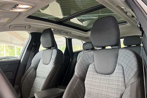 Volvo XC60 23 of 29