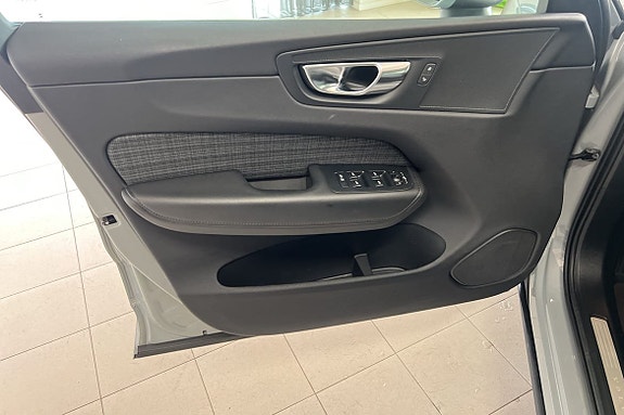 Volvo XC60 21 of 29