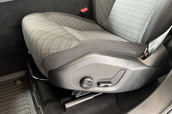 Volvo XC60 22 of 29
