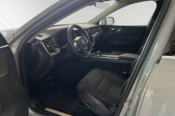 Volvo XC60 7 of 29
