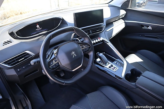Peugeot 3008 4 of 5