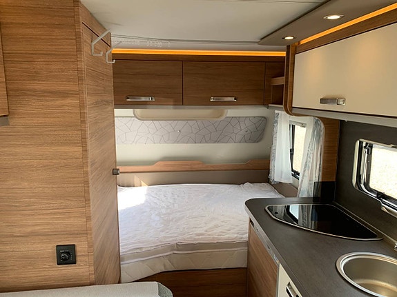 Weinsberg 390 QD CaraOne 2021 Dubbelbädd 6 of 9