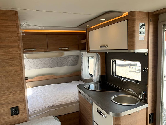 Weinsberg 390 QD CaraOne 2021 Dubbelbädd 7 of 9