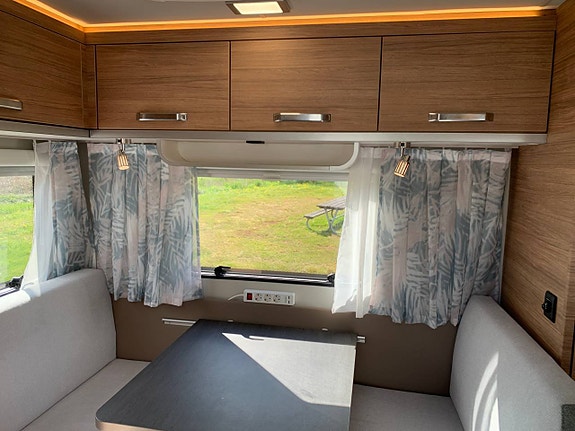 Weinsberg 390 QD CaraOne 2021 Dubbelbädd 4 of 5