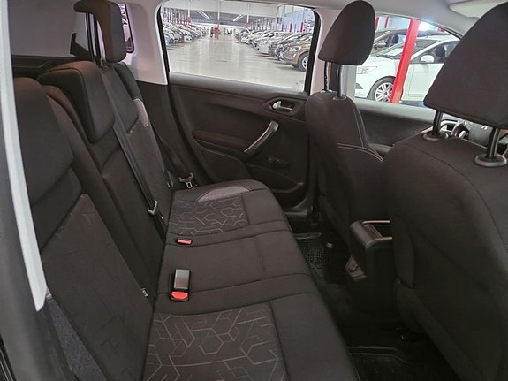 Peugeot 2008 5 of 5