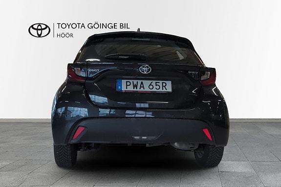 Toyota Yaris 5 of 11